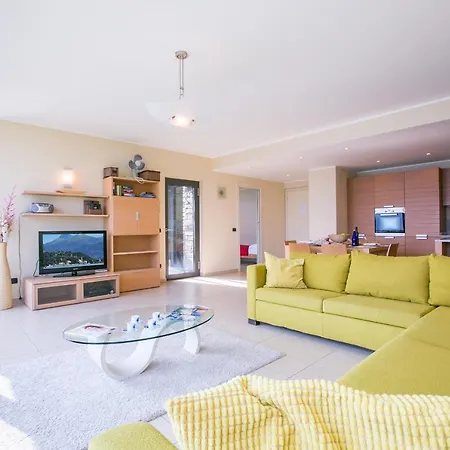 Apartment Sleeps 6 Pool Menaggio