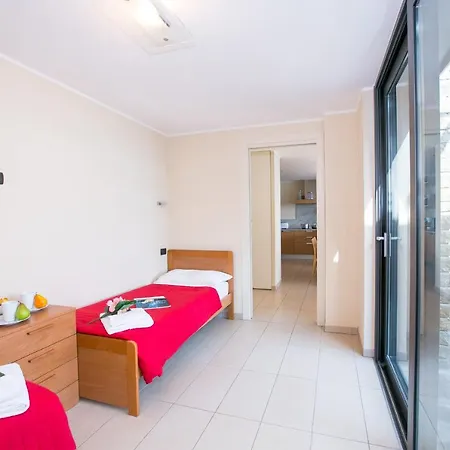 Sleeps 6 Pool Menaggio
