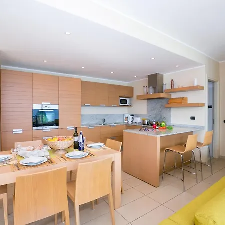 Apartment Sleeps 6 Pool Menaggio